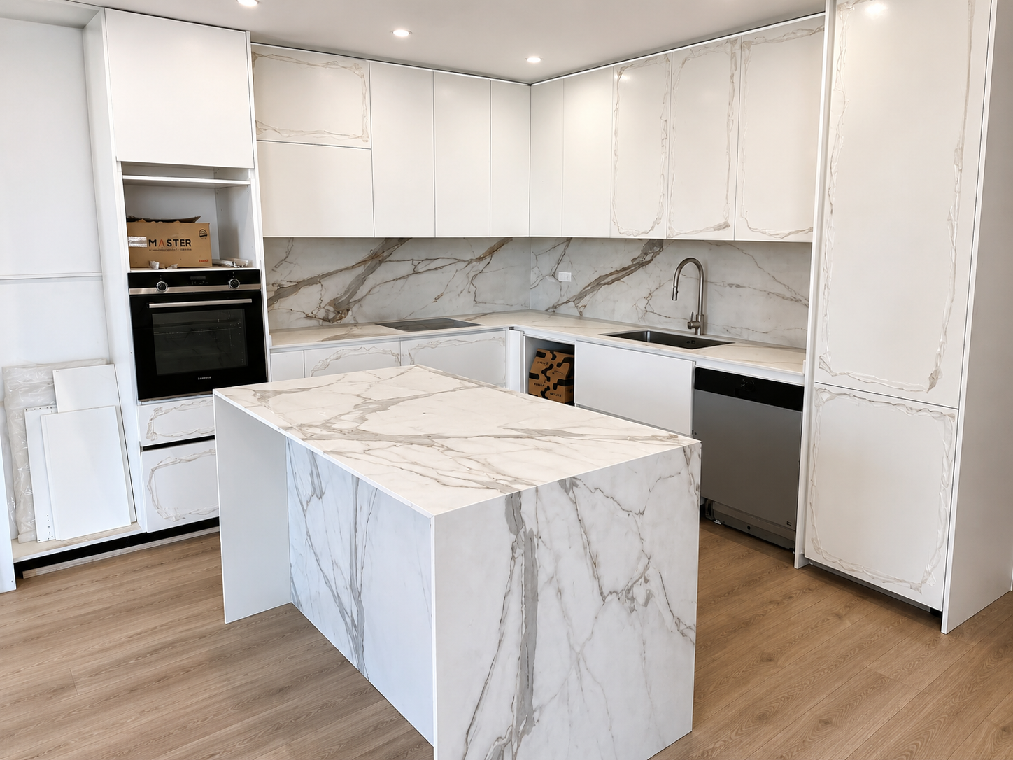 Cocina moderna reformada en Tenerife
